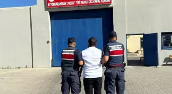 Afyonkarahisar'da Aranan Suçlu Jandarma Tarafından Yakalandı