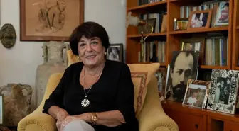 84 yaşındaki oyuncu Suna Keskin, 61. sanat hayatını kutluyor