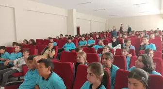 Almus'ta Öğrencilere Trafik Eğitimi Verildi