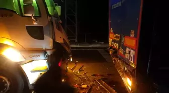 Bilecik'te Kamyon ve Tır Çarpıştı: 1 Yaralı
