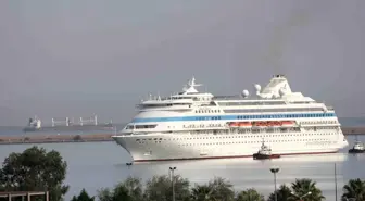 Astoria Grande Kruvaziyeri Samsun Limanı'na Demirledi