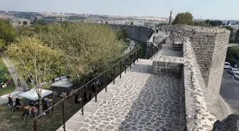 Diyarbakır Surları'na Güvenlik Korkuluğu Takılacak