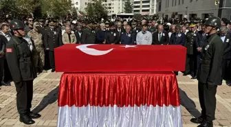 Şehit Piyade Sözleşmeli Er Sefer Alan için Elazığ'da tören düzenlendi