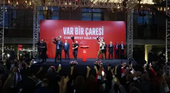 Özgür Özel, Şehitler Abidesi'ni ziyaret etti (2)