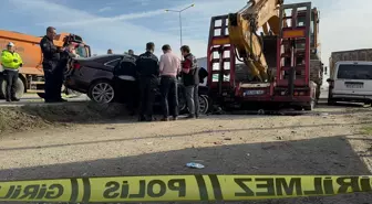Samsun'da TIR'a Çarpan Otomobilin Sürücüsü Hayatını Kaybetti