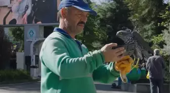 Temizlik Personeline Duygusal Doğum Günü Sürprizi