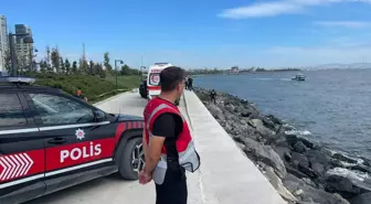 Zeytinburnu'nda denize giren çocuk kayboldu-1