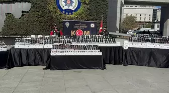 İstanbul'da Kaçak Güneş Gözlüğü Operasyonu: 236 Bin Ürün Ele Geçirildi