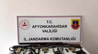 Afyonkarahisar'da Ruhsatsız Silah Ticaretine Baskın