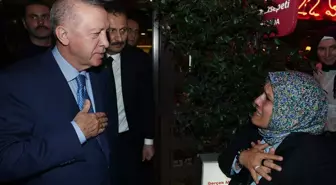 Cumhurbaşkanı Erdoğan Çengelköy'de vatandaşlarla sohbet etti