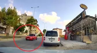 Defne'de Trafikte Ters Yöne Giden Araç Şaşkınlık Yarattı