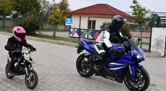 Baba ve Oğul Motosiklet Yarışı için Lisans Aldı