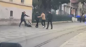 İstiklal Caddesi'nde Kavga: Polis Müdahale Etti