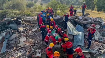 Uşak'ta 5.8 Büyüklüğünde Deprem Tatbikatı Gerçekleştirildi