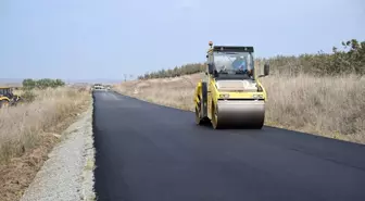 Edirne'de Köy Yolları Sıcak Asfaltla Yenileniyor