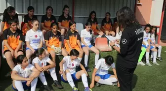 Hakkari'de U15 ve U17 Kız Milli Takım Seçmeleri Yapıldı