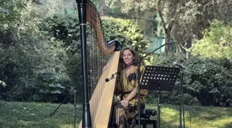 Arpist Meriç Dönük'ten Zamansız Müzik