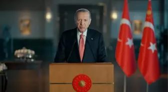 Cumhurbaşkanı Erdoğan: Otoyol uzunluğumuzu 8 bin 300 kilometrenin üzerine çıkarmayı hedefliyoruz