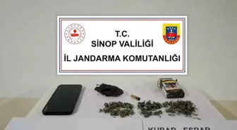 Sinop'ta Jandarmadan Uyuşturucu Operasyonu: 10 Gram Esrar Ele Geçirildi