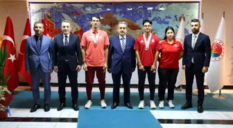 Şırnaklı Görme Engelli Sporcular Rekor Kırarak Şampiyon Oldu