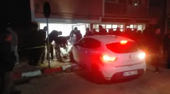 Tokat'ta iş yerine giren otomobilin sürücüsü yaralandı