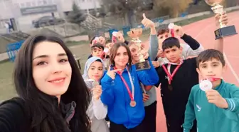 Aşkale Koçak Ortaokulu, Erzurum'da Atletizm Yarışmalarında İl İkincisi Oldu