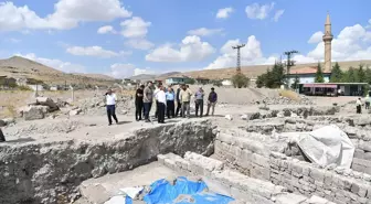 Kazı Çalışmalarıyla Tarihe Işık Tutuluyor