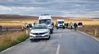 Çorum'da Servis Minibüsü ile Tanker Çarpıştı: 1 Ölü, 18 Yaralı