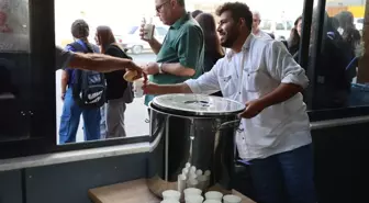 Şanlıurfa Büyükşehir Belediyesi'nden Ücretsiz Çorba ve Ekmek Dağıtımı