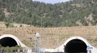 Türk edebiyatının 'Dede Korkut'u Karakoç ve 'Kudüs Şairi' Pakdil'in isimleri yaşatılıyor