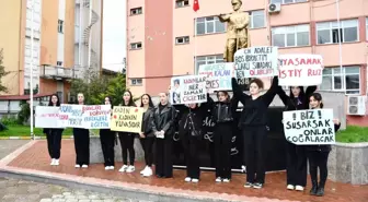 OMÜ Öğrencileri Kadına Yönelik Şiddete Karşı Yürüyüş Düzenledi