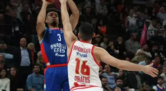 Anadolu Efes, Olympiacos'u Geçerek EuroLeague'de İkinci Galibiyetini Aldı