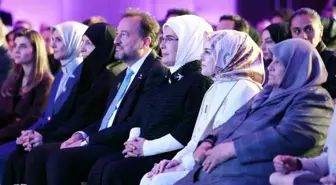 Emine Erdoğan, Uluslararası Farkındalık Zirvesi'nde 'kadın' vurgusu yaptı