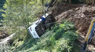 Rize'de Sağanak Sel ve Heyelanlara Neden Oldu