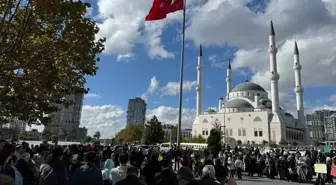 İstanbul'da Hamas lideri Sinvar için gıyabi cenaze namazı kılındı