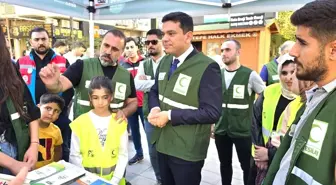 Kızıltepe Kaymakamı Yeşilay Standını Ziyaret Etti