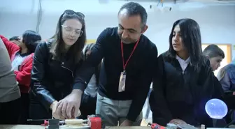 Hakkari Üniversitesi'nde Bilim Şenliği Coşkusu