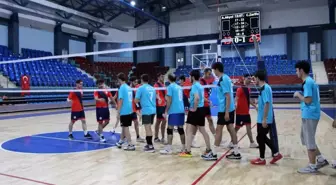 Düzce Yurtlar Arası Voleybol Turnuvasında Final Heyecanı