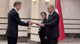 Cumhurbaşkanı Erdoğan'a 4 ülkenin büyükelçisinden güven mektubu