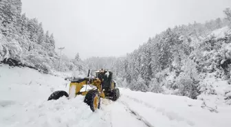 Rize'de Kar Yağışı Etkili Oldu, 21 Köy Yolu Kapandı