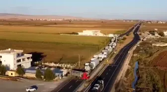 Nusaybin'de Tır Bariyerlere Çarptı, Maddi Hasar Oluştu