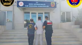 Antalya'da Jandarma Dedektifleri 215 Aranan Şahsı Yakaladı