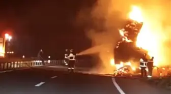 Çanakkale'de Seyir Halindeki Tırda Yangın