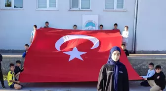 Sarıoğlan'da öğrenciler TUSAŞ şehitlerini