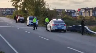 Kocaali'de Takla Atan Otomobilde 3 Kişi Yaralandı