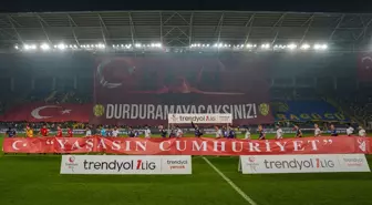 MKE Ankaragücü taraftarından TUSAŞ için anlamlı koreografi: 'DURDURAMAYACAKSINIZ!'