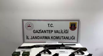 Gaziantep'te Jandarma Operasyonu: 8 Ruhsatsız Silah ve 5 Gözaltı