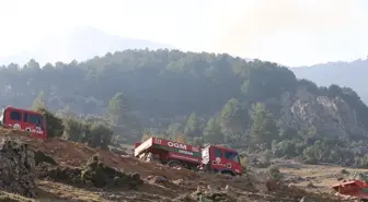 Denizli'de Orman Yangınına Hava ve Karadan Müdahale Sürüyor