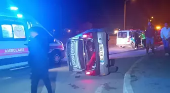 Afyonkarahisar'da Otomobilin Devrilmesi Sonucu 5 Yaralı