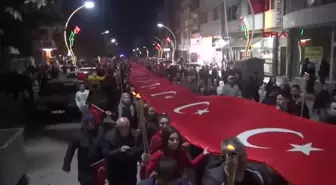 Sandıklı'da Cumhuriyet Bayramı Kutlamaları 200 Metrelik Bayrak ile Gerçekleştirildi